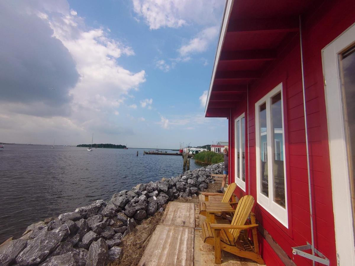 Waterhuisjes Op De Pier Van Lauwersmeerplezier! เลาเวอร์ชูก ภายนอก รูปภาพ